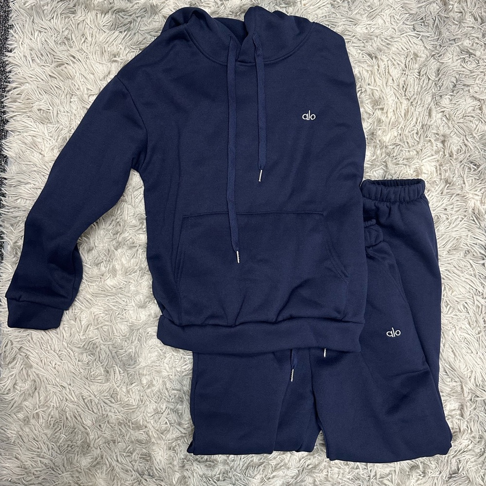 Alo sweat set